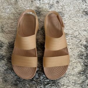 Women’s Reef Sandals size 8